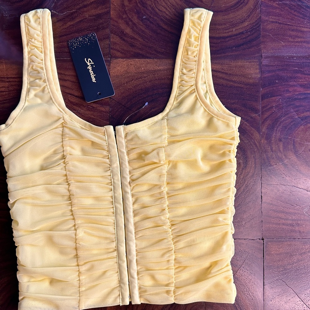 Corset - Picture 2 of 4